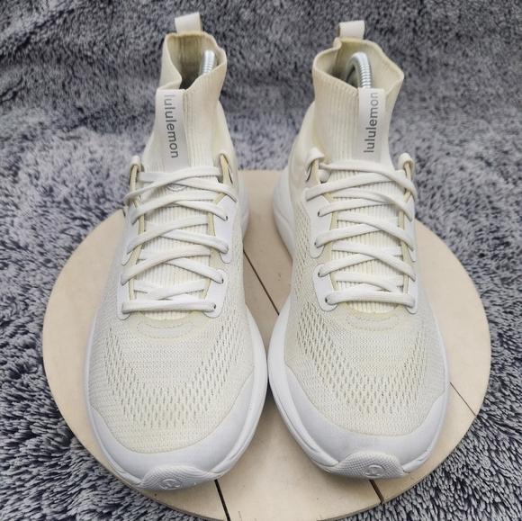 Lululemon Chargefeel Mid Women's Workout Shoe WHT/ANCH/WHT Size 8.5 - Picture 3 of 9
